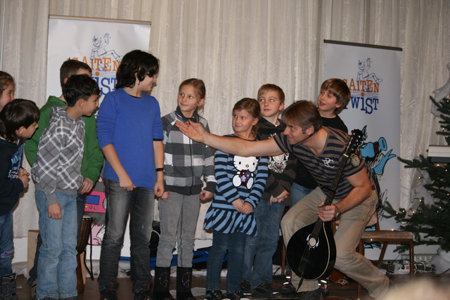 gal/2010/2010 Saitentwist Weihnachtsfeier Schwimmverein AEGIR 26.11/2010 Saitentwist Weihnachtsfeier Schwimmver Aegir 26.11. 025.jpg